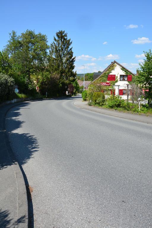 Alte Schreinerei-Auberge Harlekin Randegg Bagian luar foto